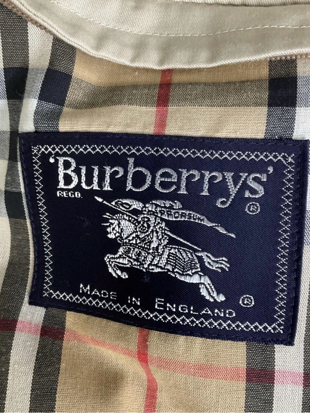 Authenticated Vintage Burberrys London Trench Coat Beige Size 10 Made in England - Picture 6 of 8
